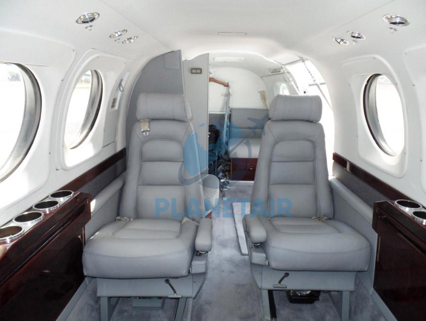 Beechcraft King Air C90B – Ano 1998 – 4.386 H.T.