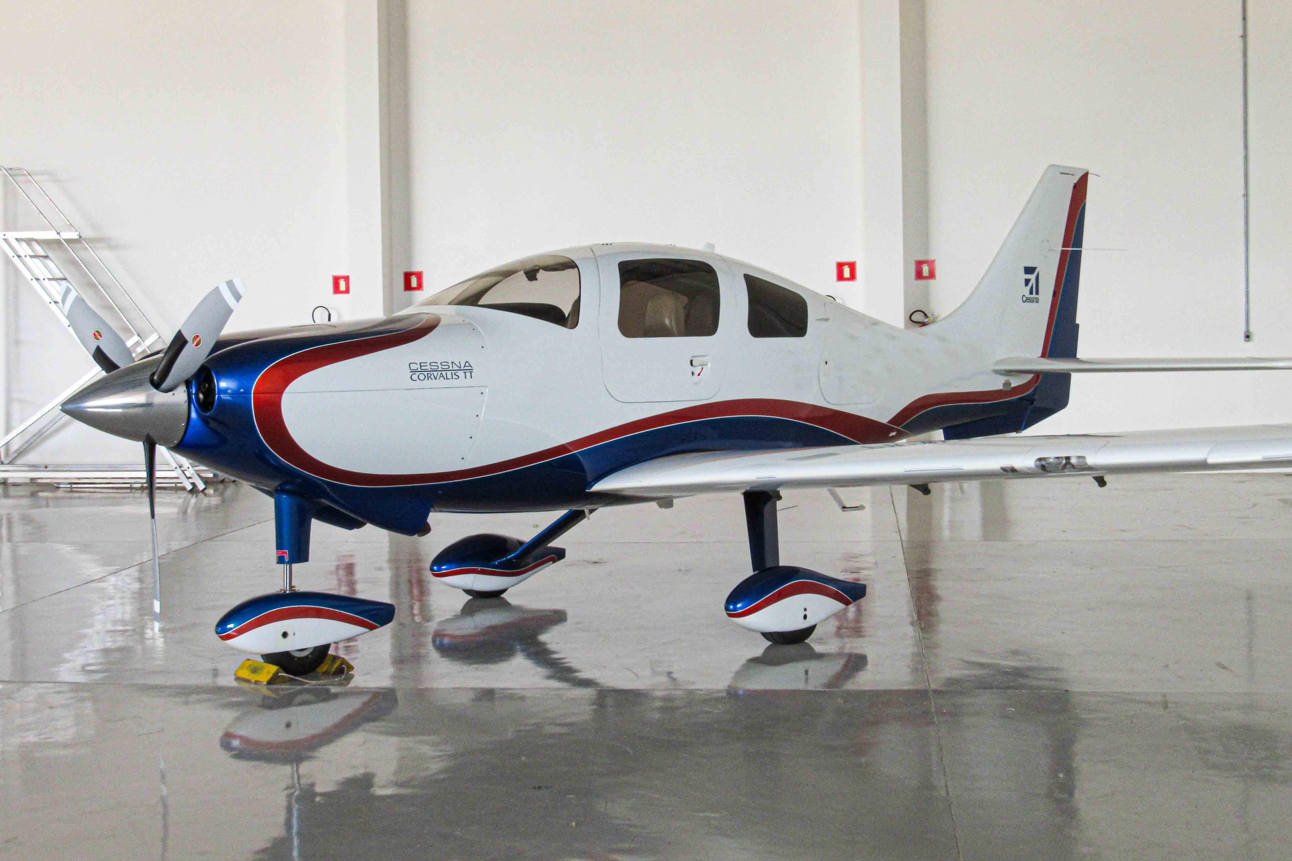 CESSNA AIRCRAFT CORVALIS TT LC41-550FG – ANO 2008 – 675 HORAS TOTAIS