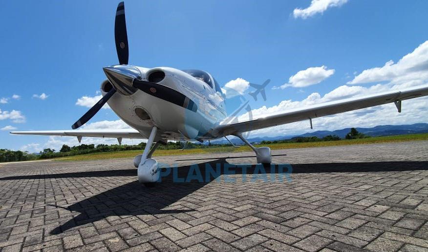 Cirrus SR20 G3 – Ano 2008 – 2950 Horas Totais