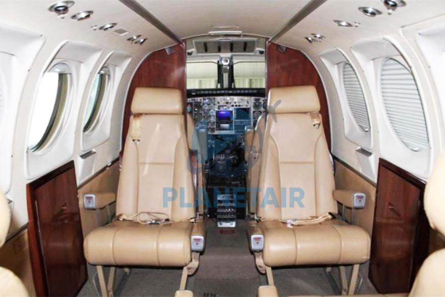 Beechcraft King Air C90 – Ano 1980 – 15.895 H.T.