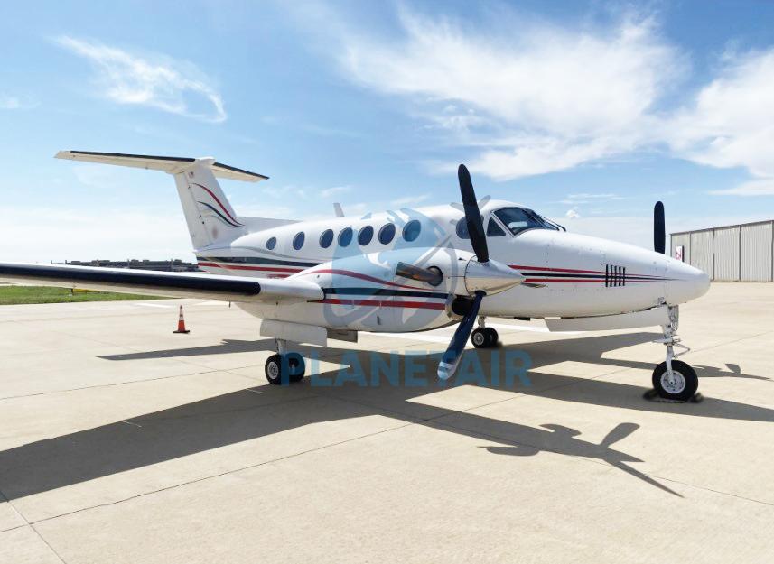 BEECHCRAFT KING AIR B200 – ANO 1986 – 8.395 H.T.