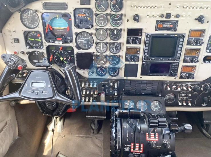 BEECHCRAFT KING AIR B200 – ANO 1986 – 8.395 H.T.