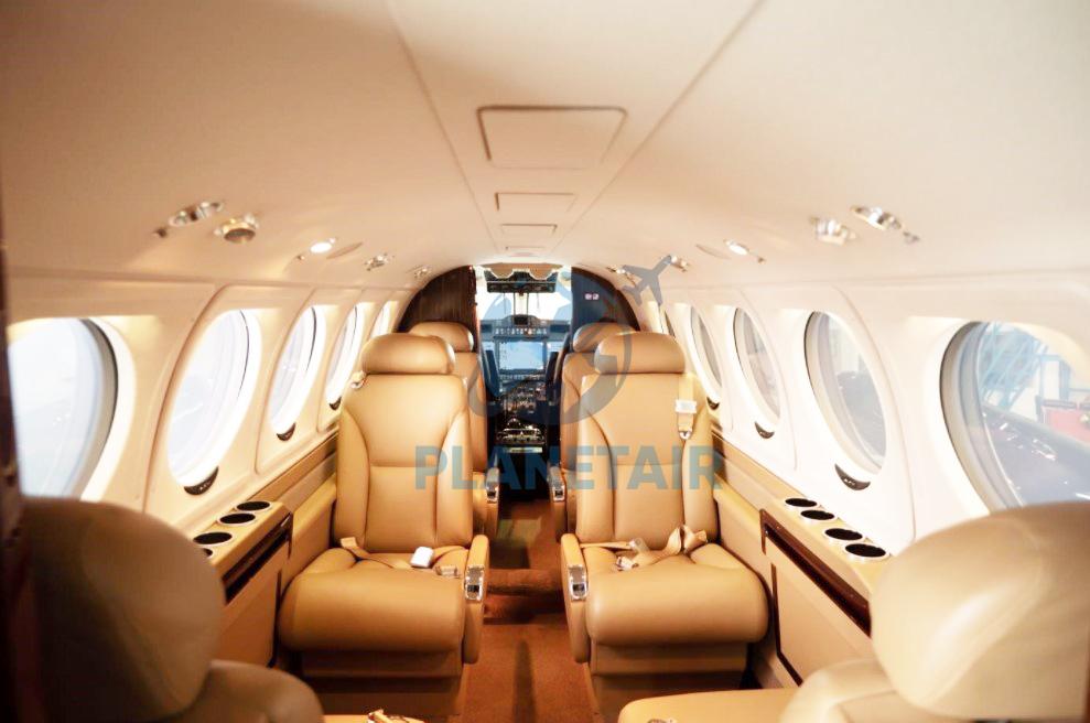 BEECHCRAFT KING AIR 250 – ANO 2019 –  596 H.T.