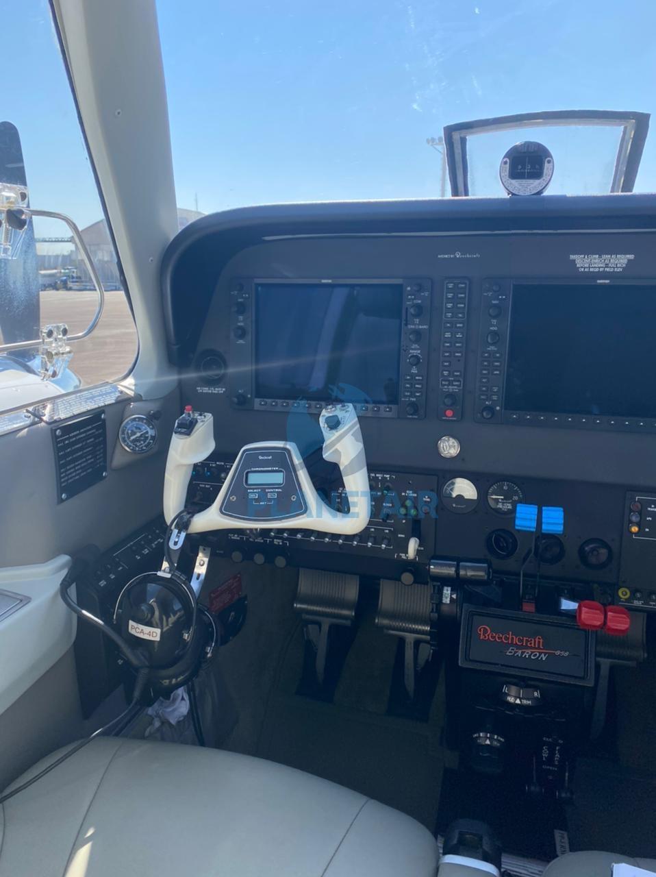 Beechcraft Baron G58 – Ano 2007 – 1.360 Horas Totais