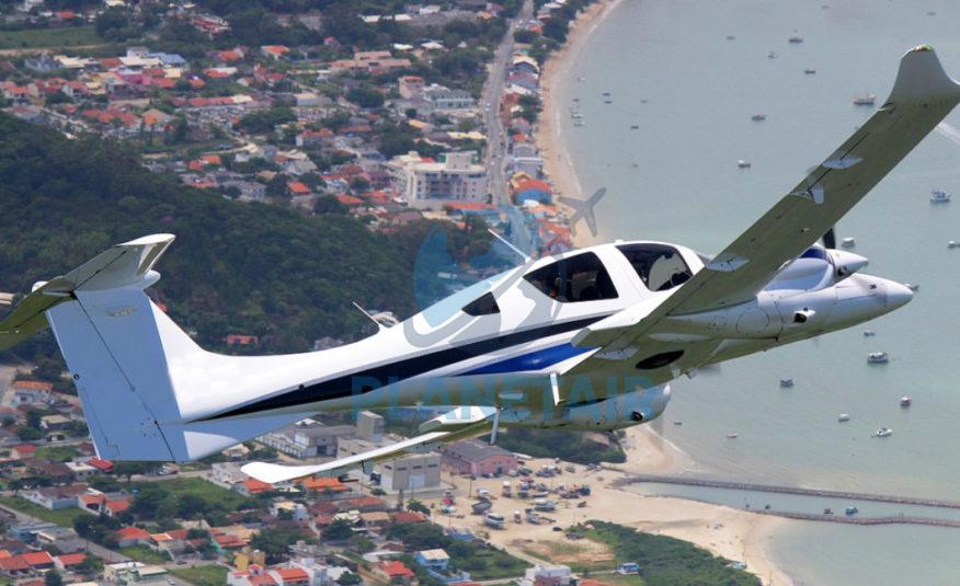 Avião Bimotor Diamond DA62 – Ano 2020 – 300 horas totais