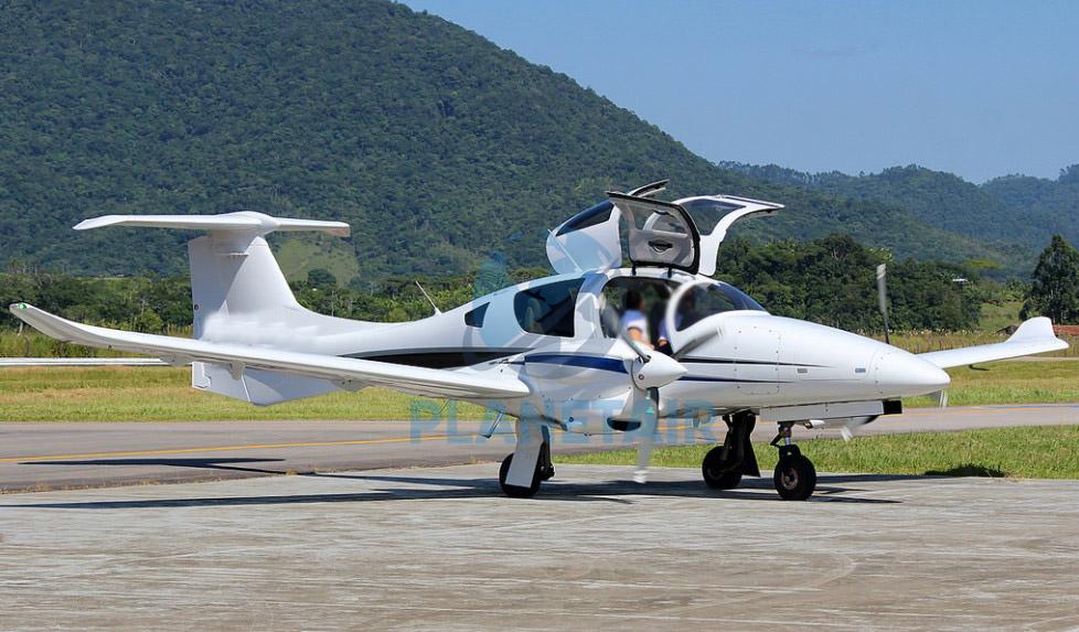 Avião Bimotor Diamond DA62 – Ano 2020 – 300 horas totais