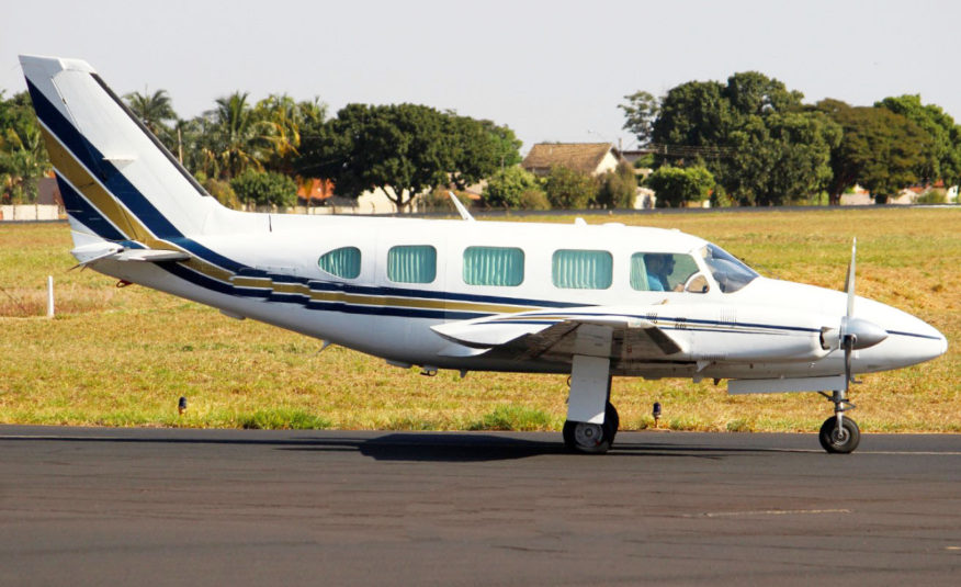 Avião Bimotor Piper Navajo PA-31-325 CR – Ano 1983 – 3524 ht