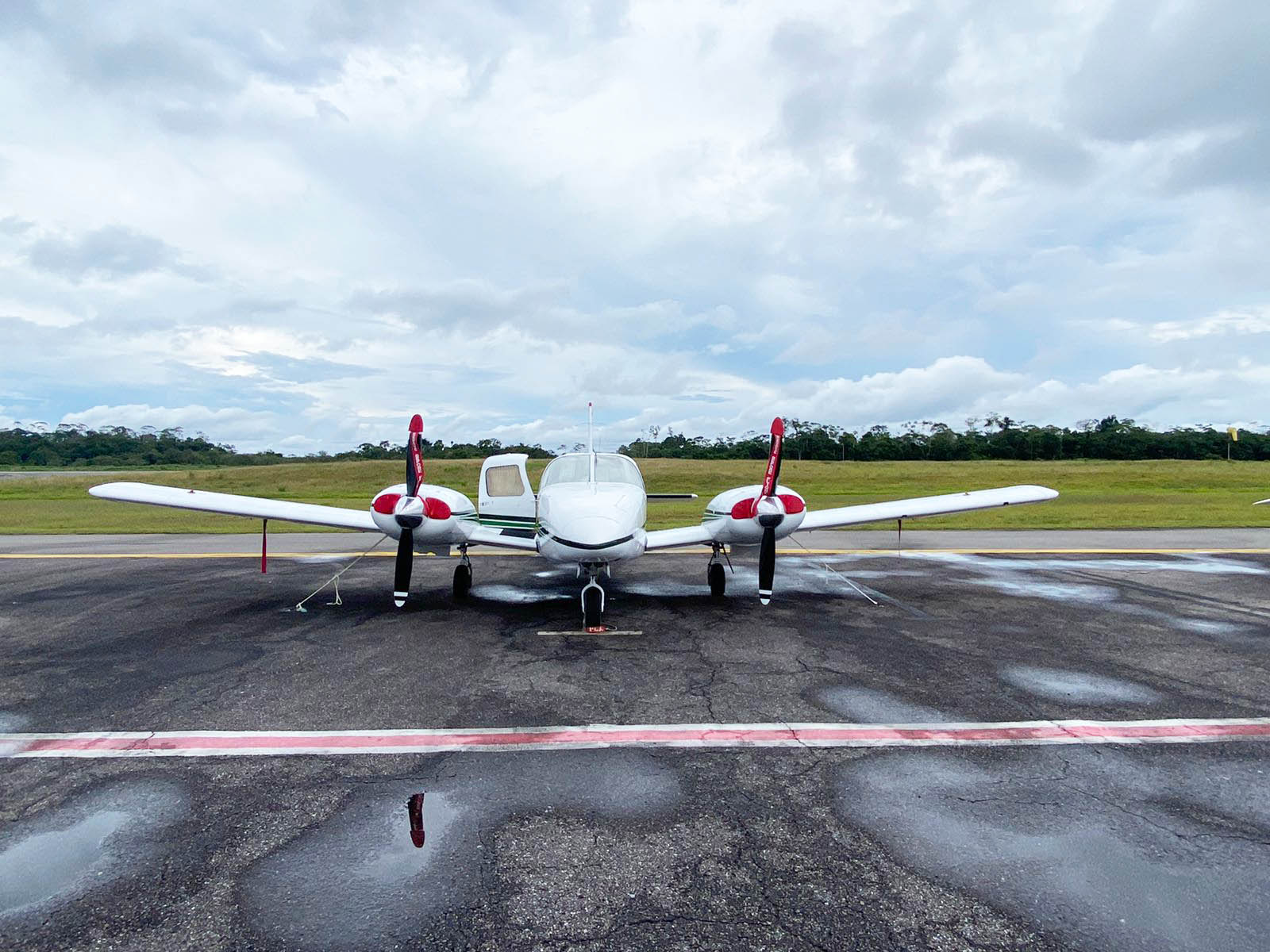 Avião Embraer Seneca II EMB-810C – Ano 1980 – 4.700 H.T.