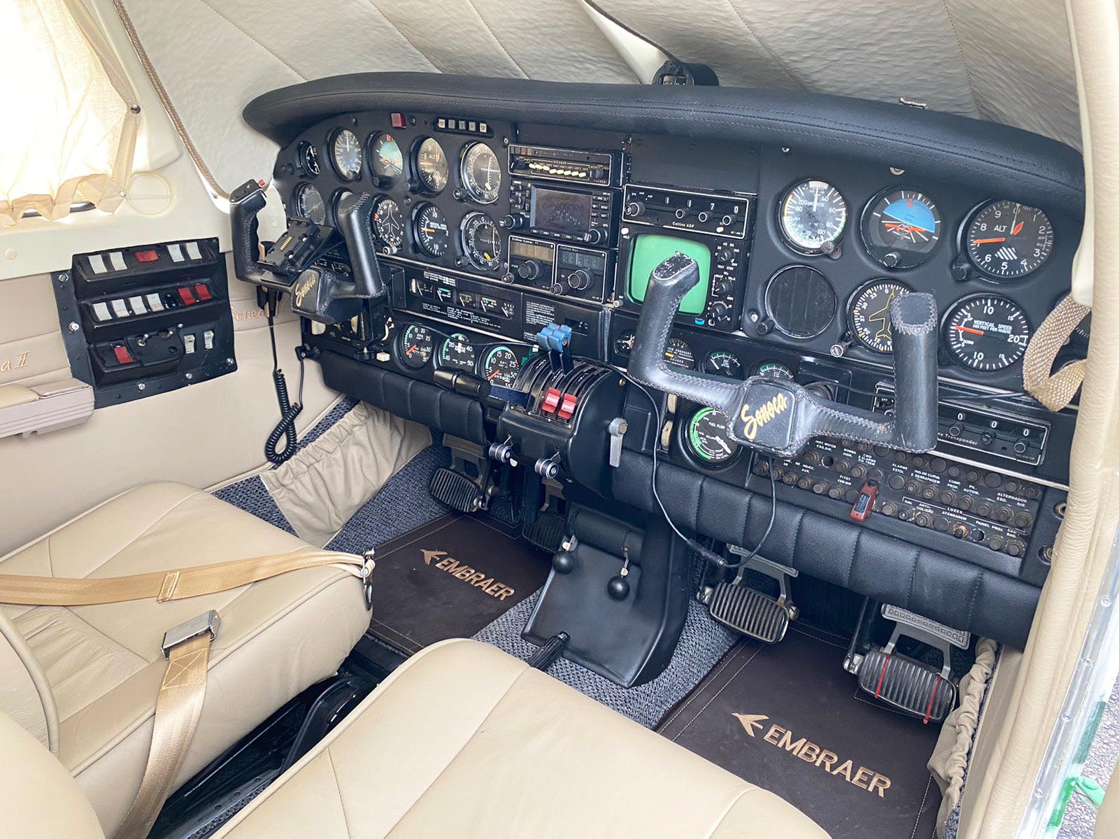 Avião Embraer Seneca II EMB-810C – Ano 1980 – 4.700 H.T.