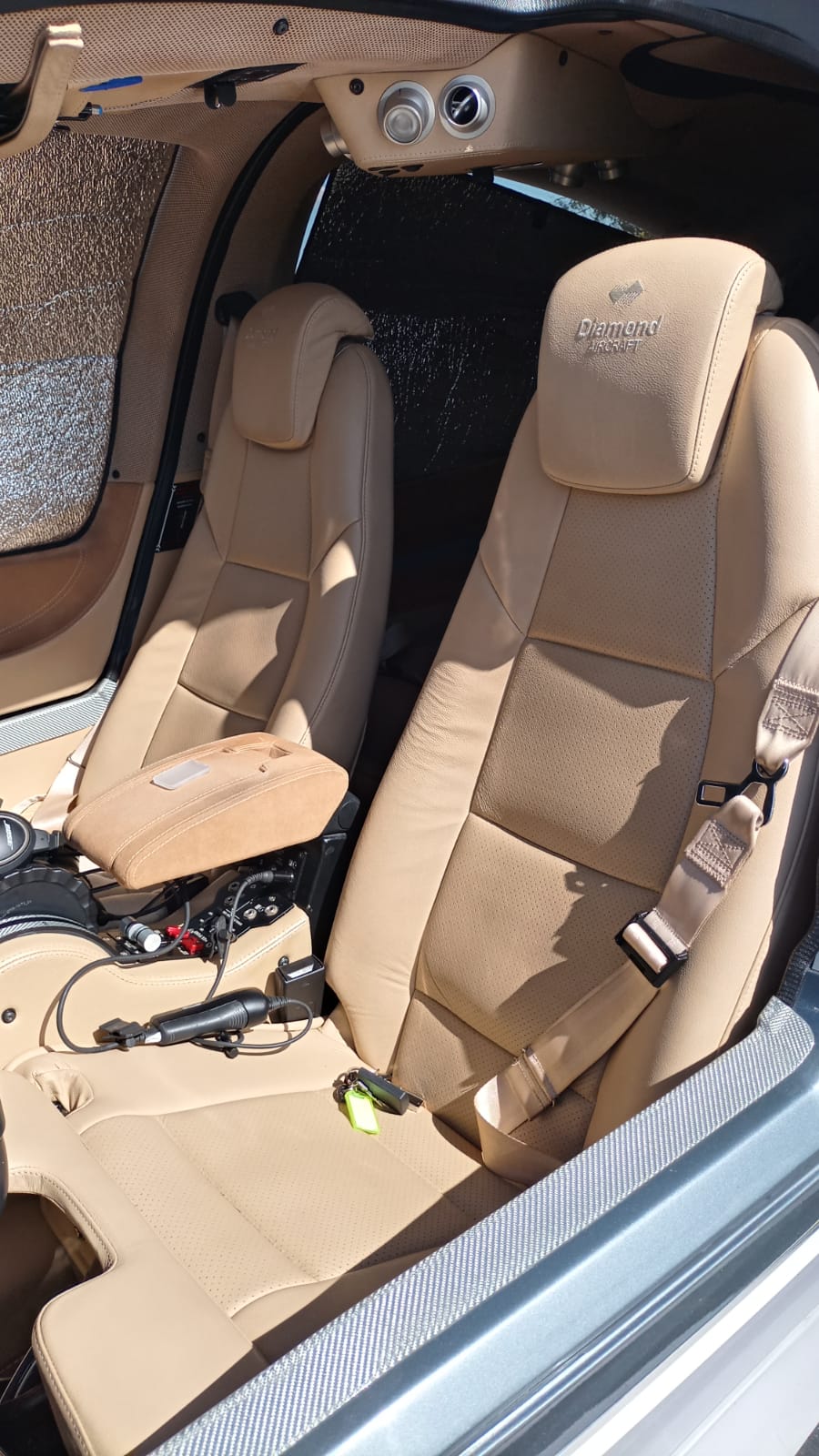 Avião Bimotor Diamond DA62 – Ano 2020 – 900 horas totais