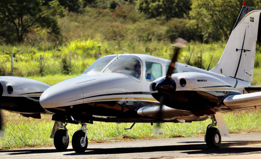 Avião Bimotor Piper Seneca II PA-34-200T – Ano 1978 – 12.063 H.T.