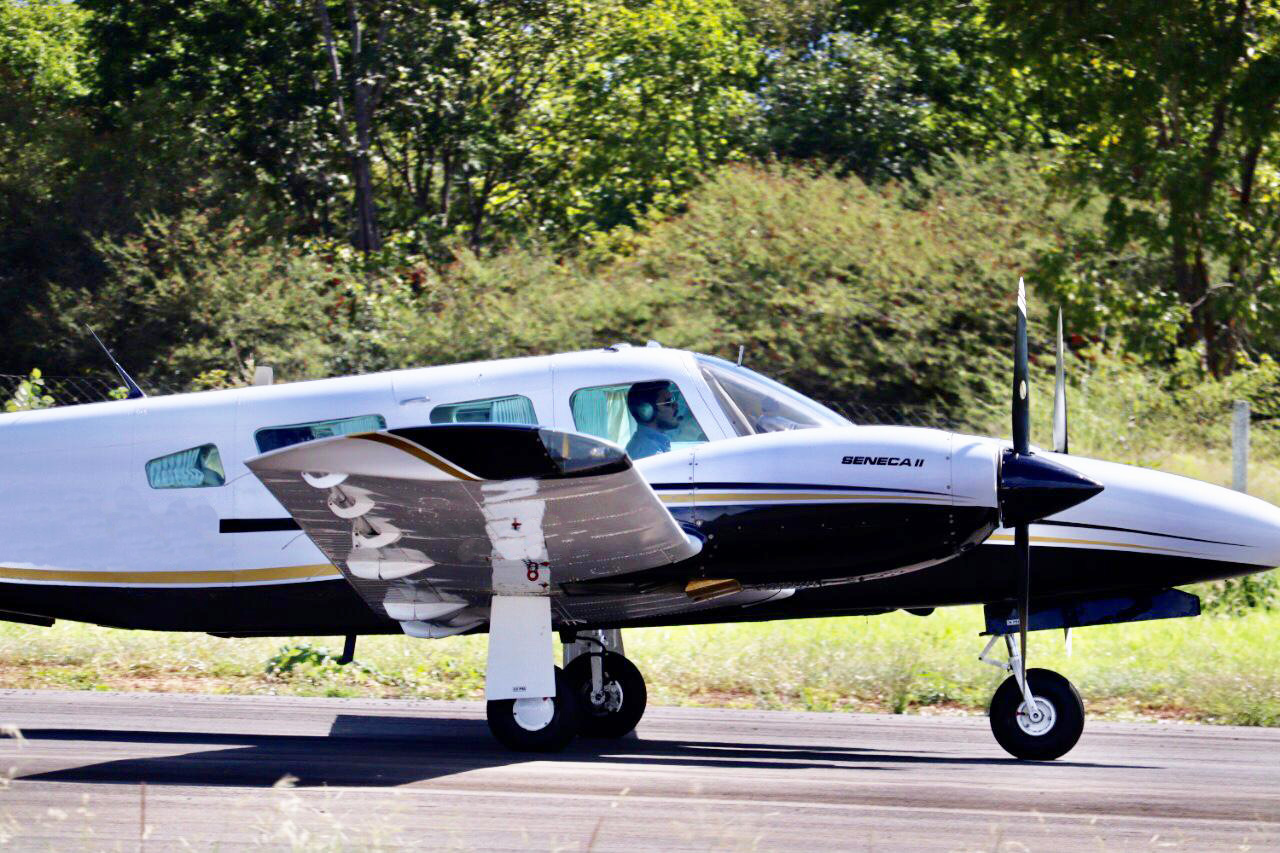 Avião Bimotor Piper Seneca II PA-34-200T – Ano 1978 – 12.063 H.T.
