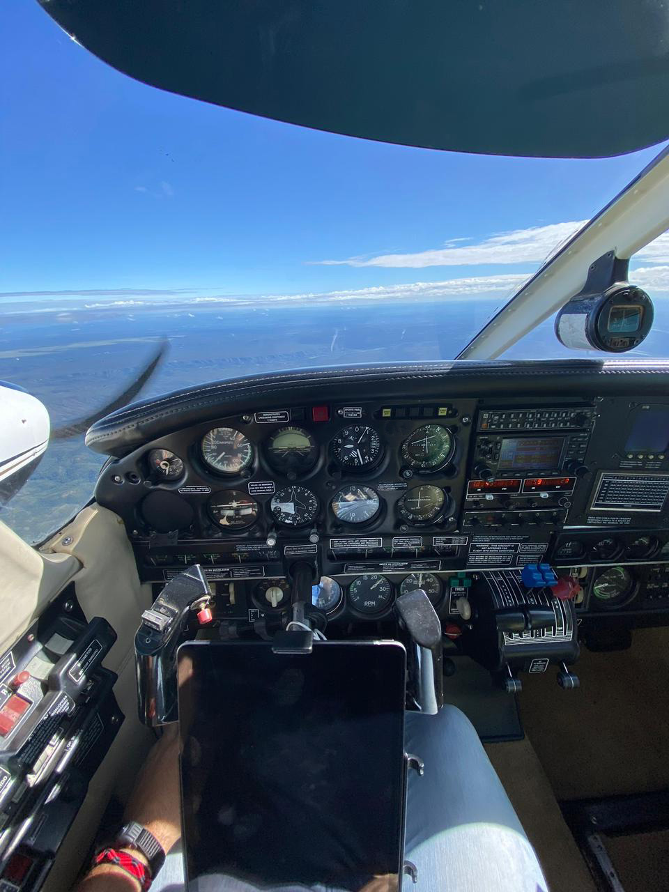 Avião Bimotor Piper Seneca II PA-34-200T – Ano 1978 – 12.063 H.T.