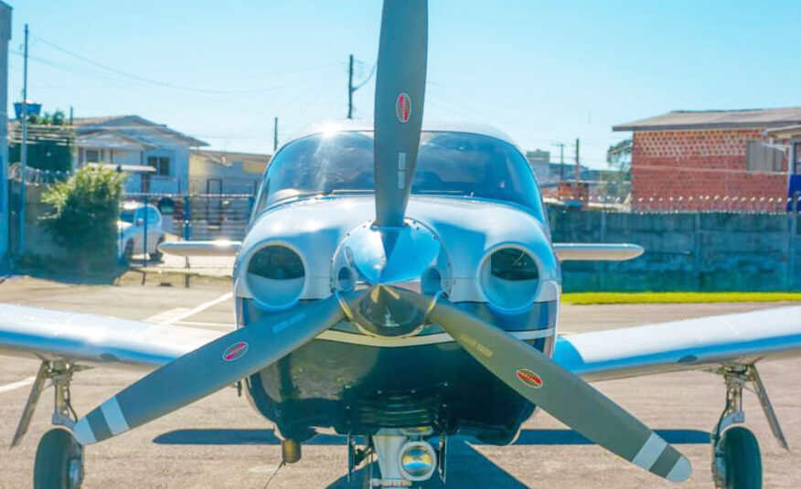 Piper Saratoga II TC PA-32R-301T – Ano 2003 – 1260 H.T.