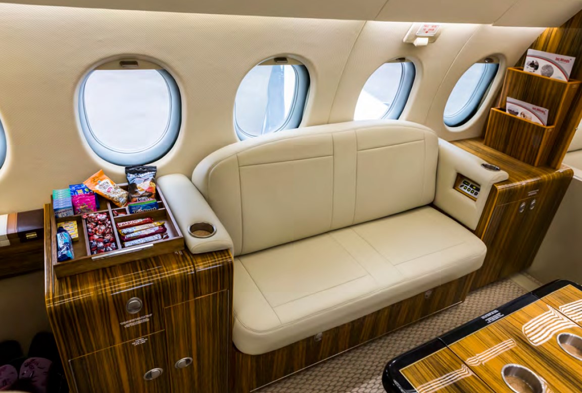 Avião Dassault Falcon 900B – Ano 1987 – 11.500 horas