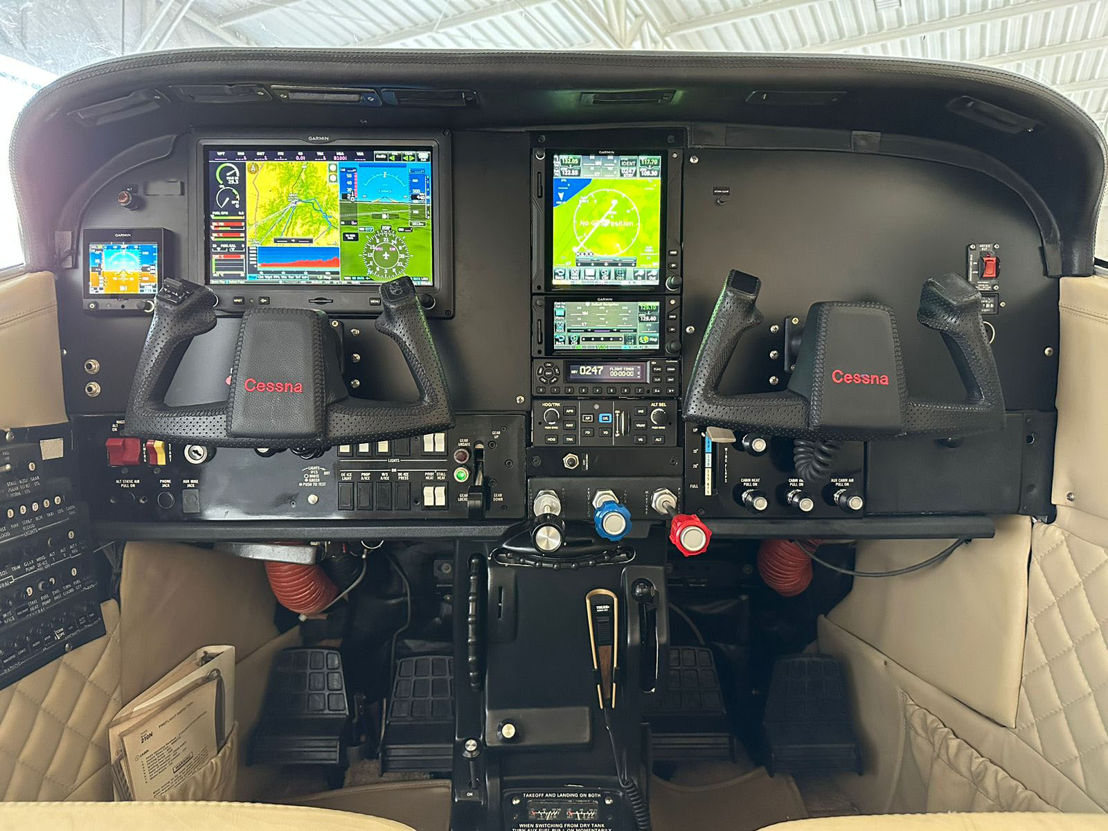 Avião Cessna 210N – Ano 1984 – 4.310 horas totais