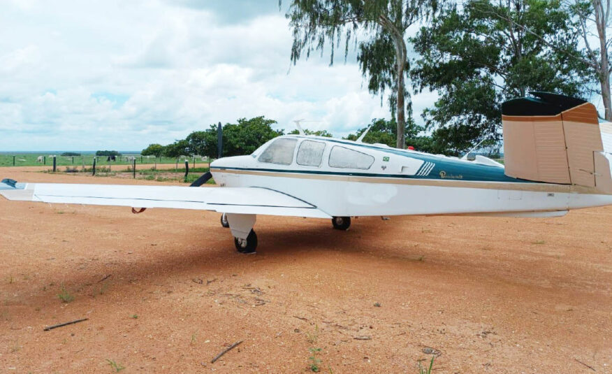 Avião Beechcraft Bonanza V35B – Ano 1975 – 6.000 Horas
