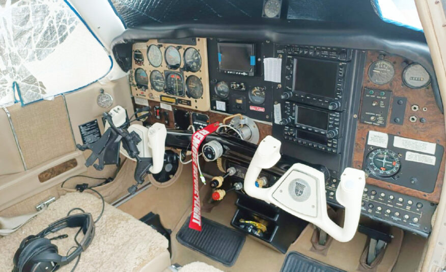 Avião Beechcraft Bonanza V35B – Ano 1975 – 6.000 Horas