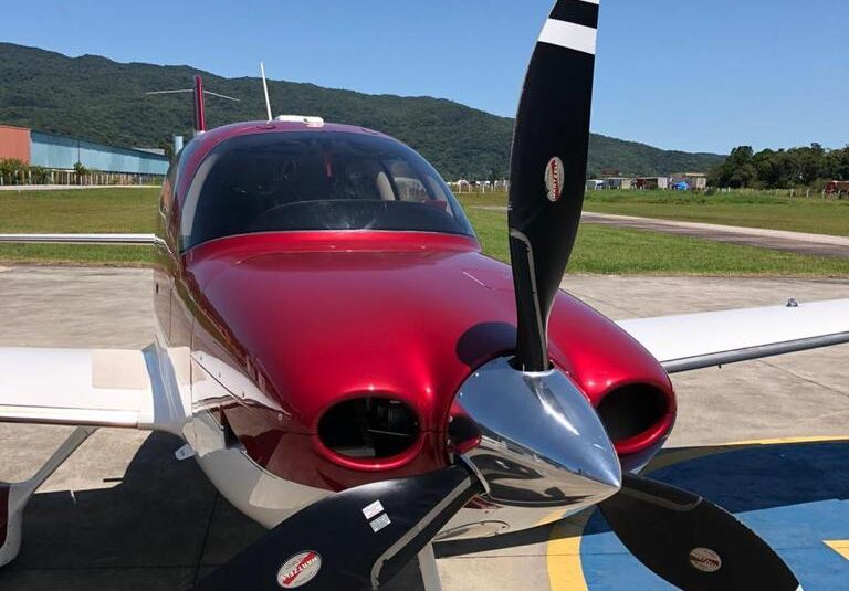 Cirrus SR22 GTSx TURBO – Ano 2008 -2.700 Horas Totais