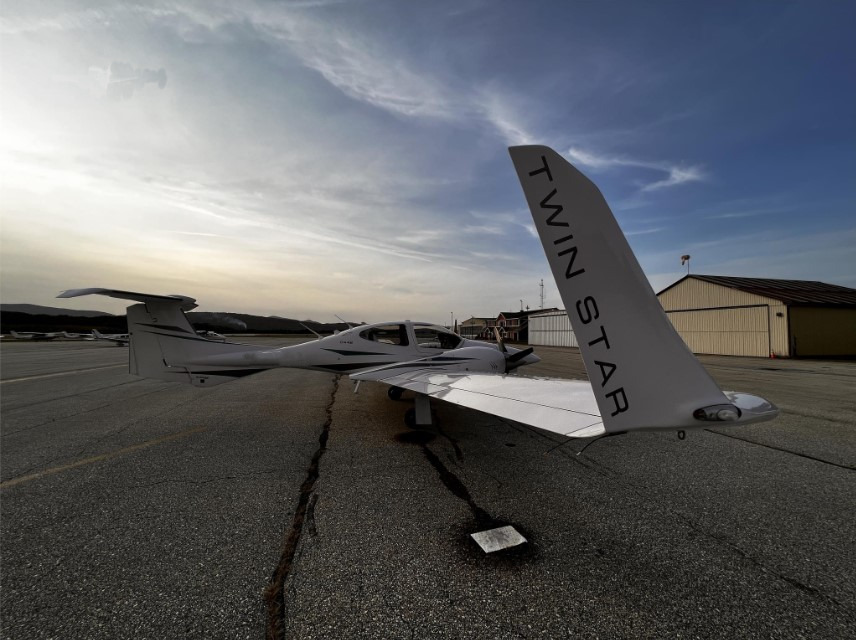 Avião Bimotor Pistão DIAMOND DA42 TDI – 2008 – 1.500 H.T.