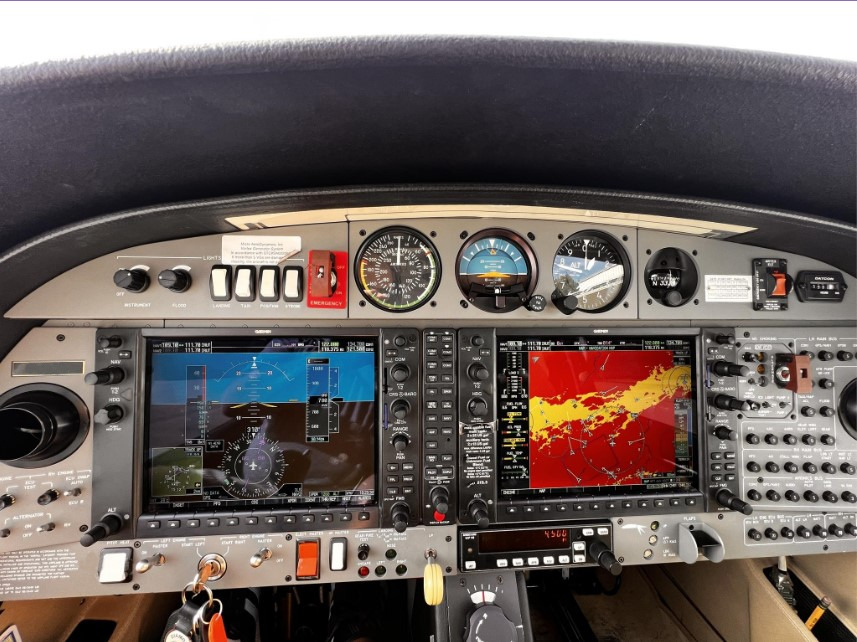 Avião Bimotor Pistão DIAMOND DA42 TDI – 2008 – 1.500 H.T.