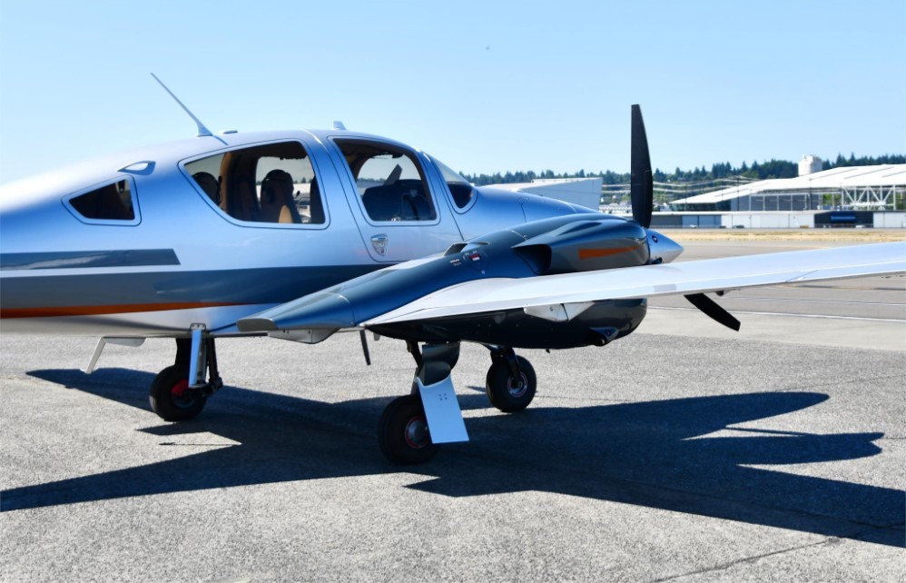 Avião Bimotor Diamond DA62 – Ano 2020 – 76.4 H.T.