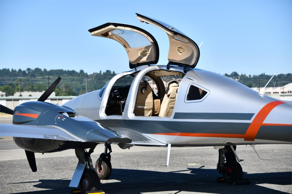 Avião Bimotor Diamond DA62 – Ano 2020 – 76.4 H.T.