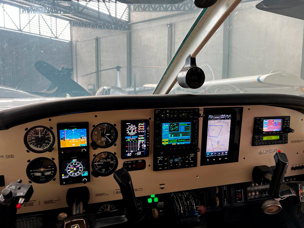 Avião Monomotor – Embraer Sertanejo EMB-721C – Ano 1979 – 3.089 H.T.