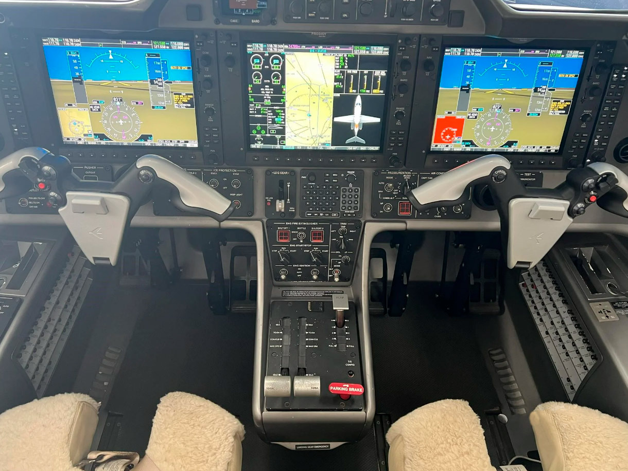 Embraer Phenom 100 – Ano 2013 – 2.854 H.T.