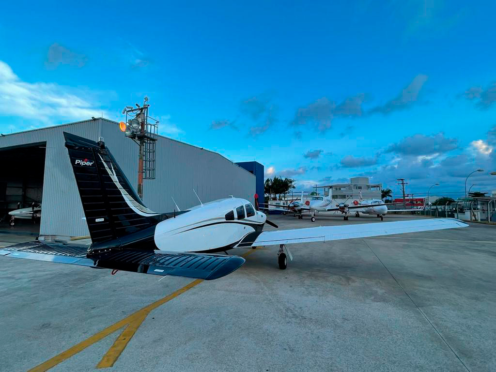 Piper Aircraft – PA-28R-201T Corisco – Ano 1977 – 4.500 H.T.