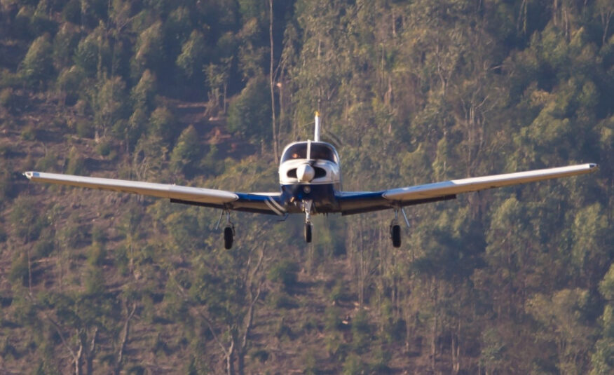 Avião Piper Arrow PA-28R-201 – Ano 1989 – 12.670 Horas Totais