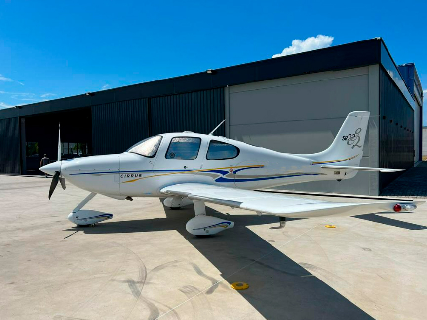 Avião Cirrus SR22 – Ano 2005 – 2.100 Horas Totais