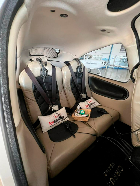 Avião Cirrus SR22 – Ano 2005 – 2.100 Horas Totais