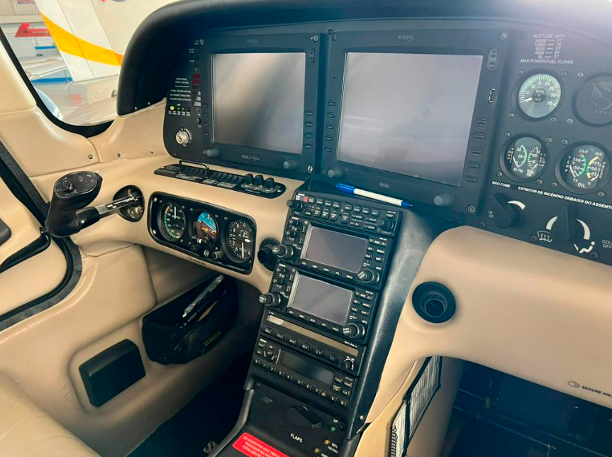 Avião Cirrus SR22 – Ano 2005 – 2.100 Horas Totais