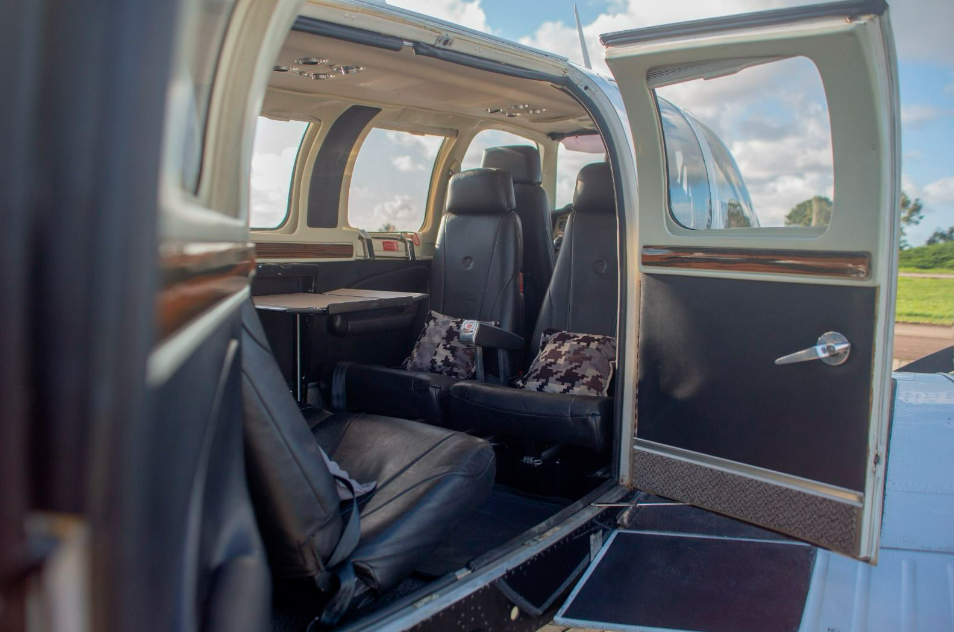 Avião Beechcraft Baron 58 Turbo – Ano 1978 – 4.400 H.T.