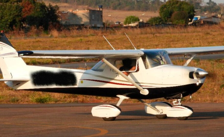 Avião Cessna 150L – Ano 1973/1974 – 7.610 H.T.