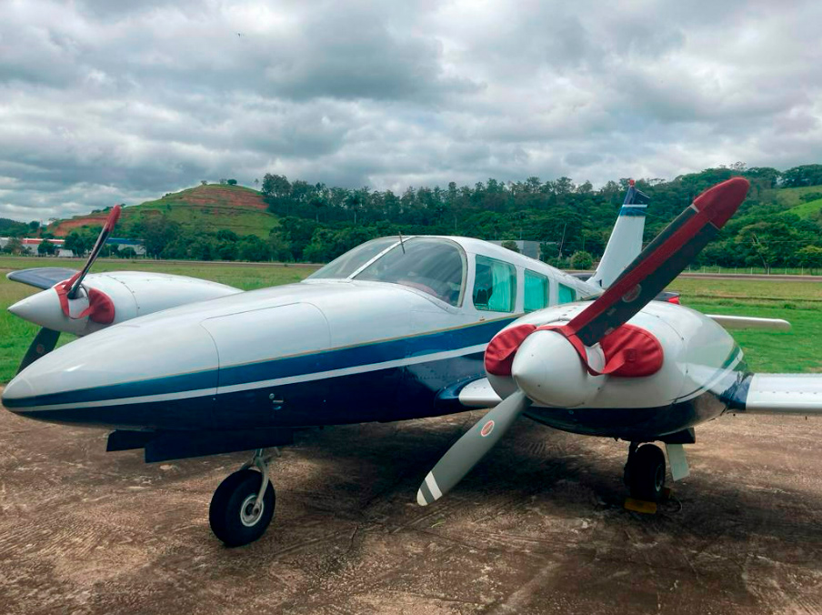 Avião Embraer Seneca II EMB-810C – Ano 1980 – 4.771 H.T.