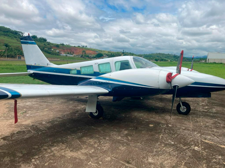 Avião Embraer Seneca II EMB-810C – Ano 1980 – 4.771 H.T.