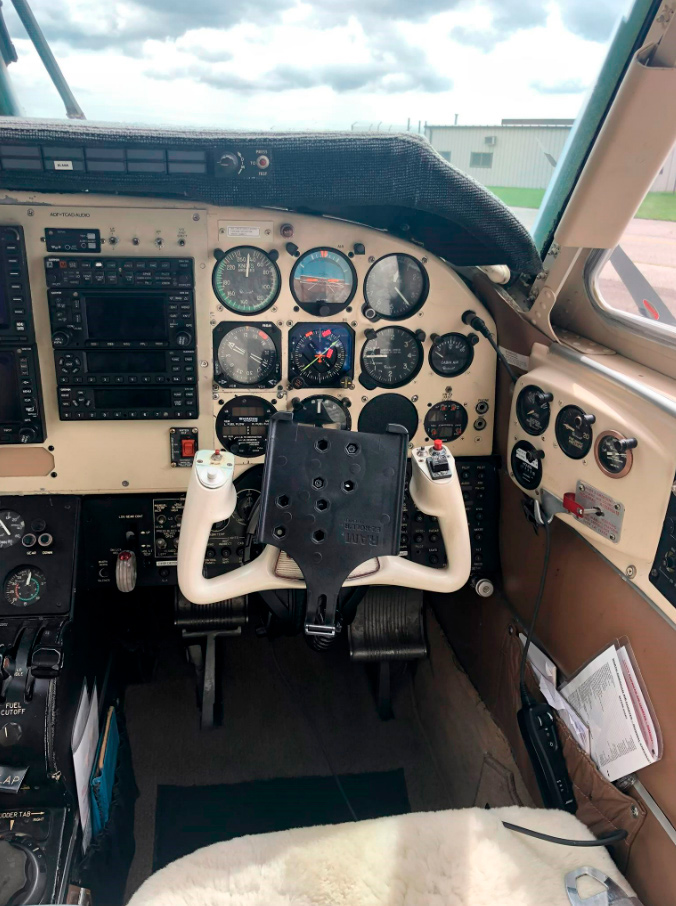 Avião Beechcraft King Air E90 – Ano 1972 – 11.492 H.T.