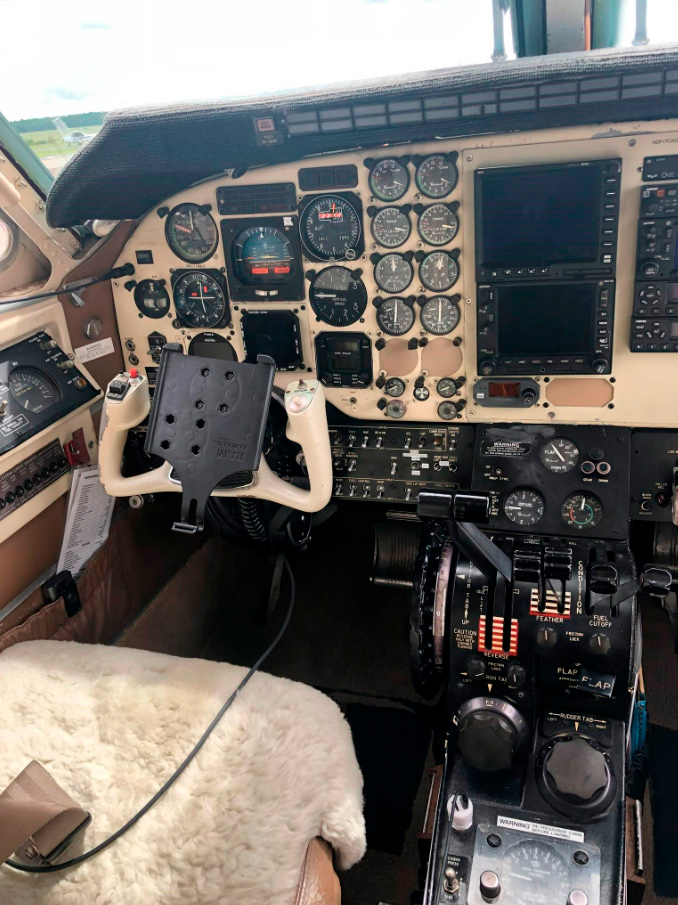 Avião Beechcraft King Air E90 – Ano 1972 – 11.492 H.T.