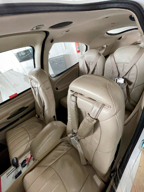 Avião Cirrus SR20 – Ano 2006 – 1.654 H.T.