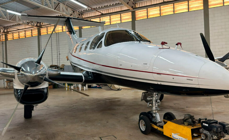 Avião Embraer Xingu II EMB-121A1 – Ano 1980 – 6.570 H.T.