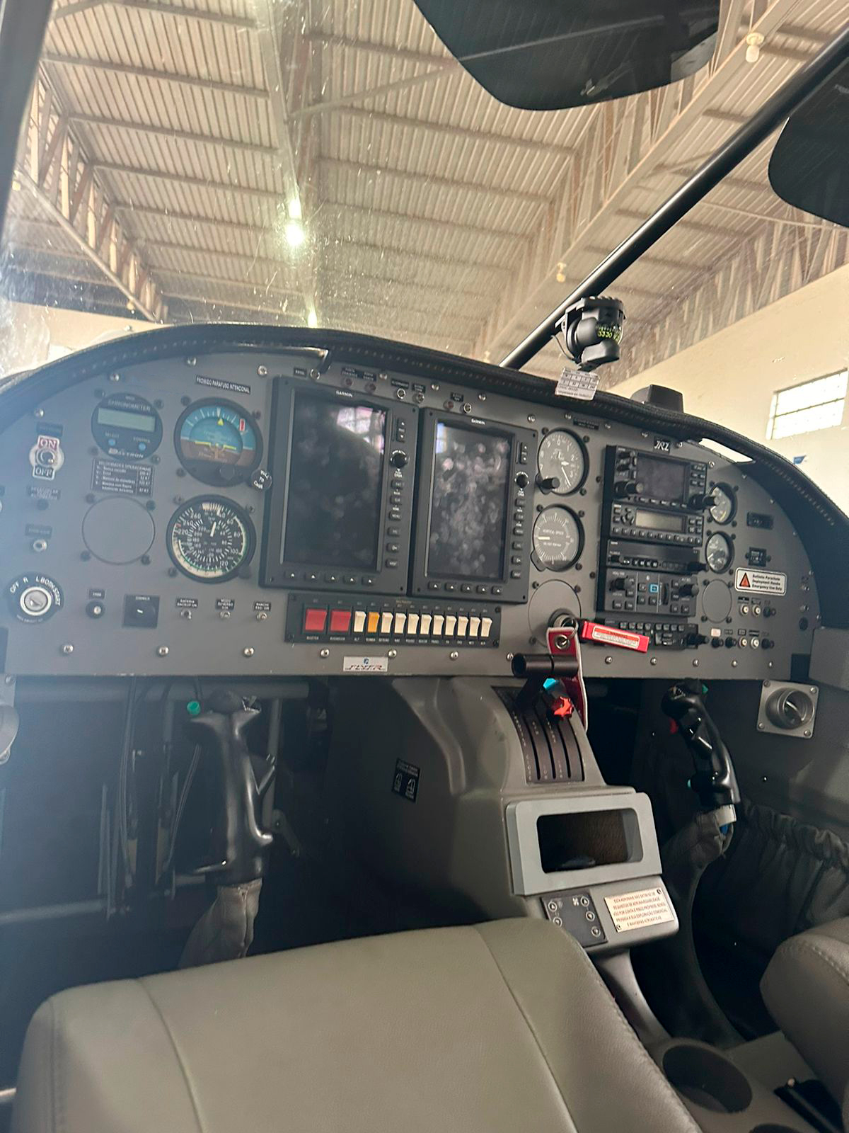 Avião Flyer RV-10 – Ano 2013 – 1.180 H.T.