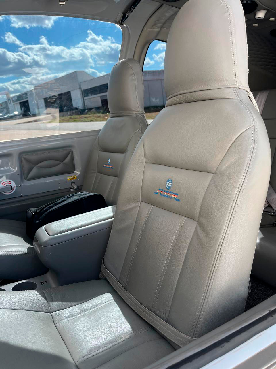 Avião Flyer RV-10 – Ano 2013 – 1.180 H.T.