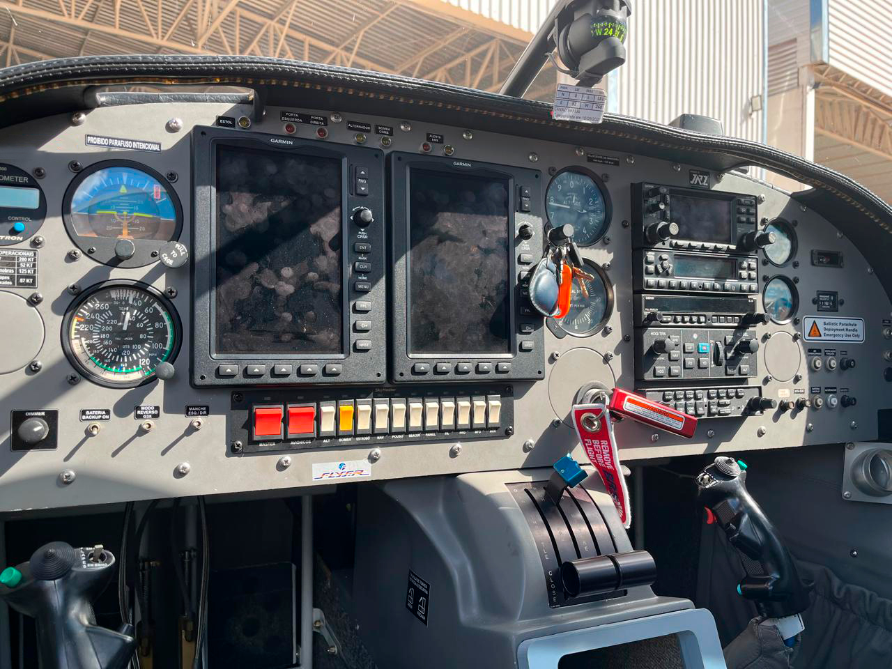 Avião Flyer RV-10 – Ano 2013 – 1.180 H.T.