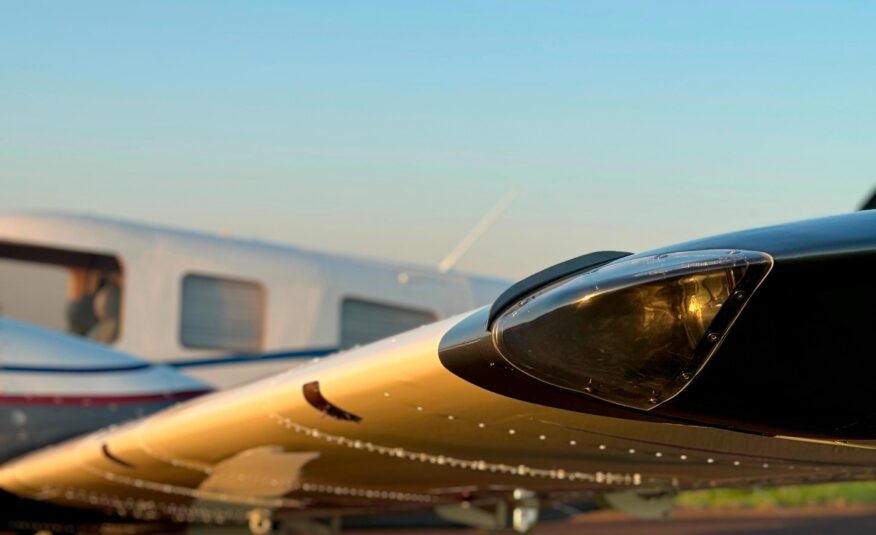 Avião Piper Seneca V PA-34-220T – Ano 2002 – 2.056 H.T.