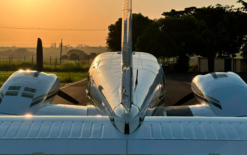 Avião Piper Seneca V PA-34-220T – Ano 2014 – 1.700 H.T.