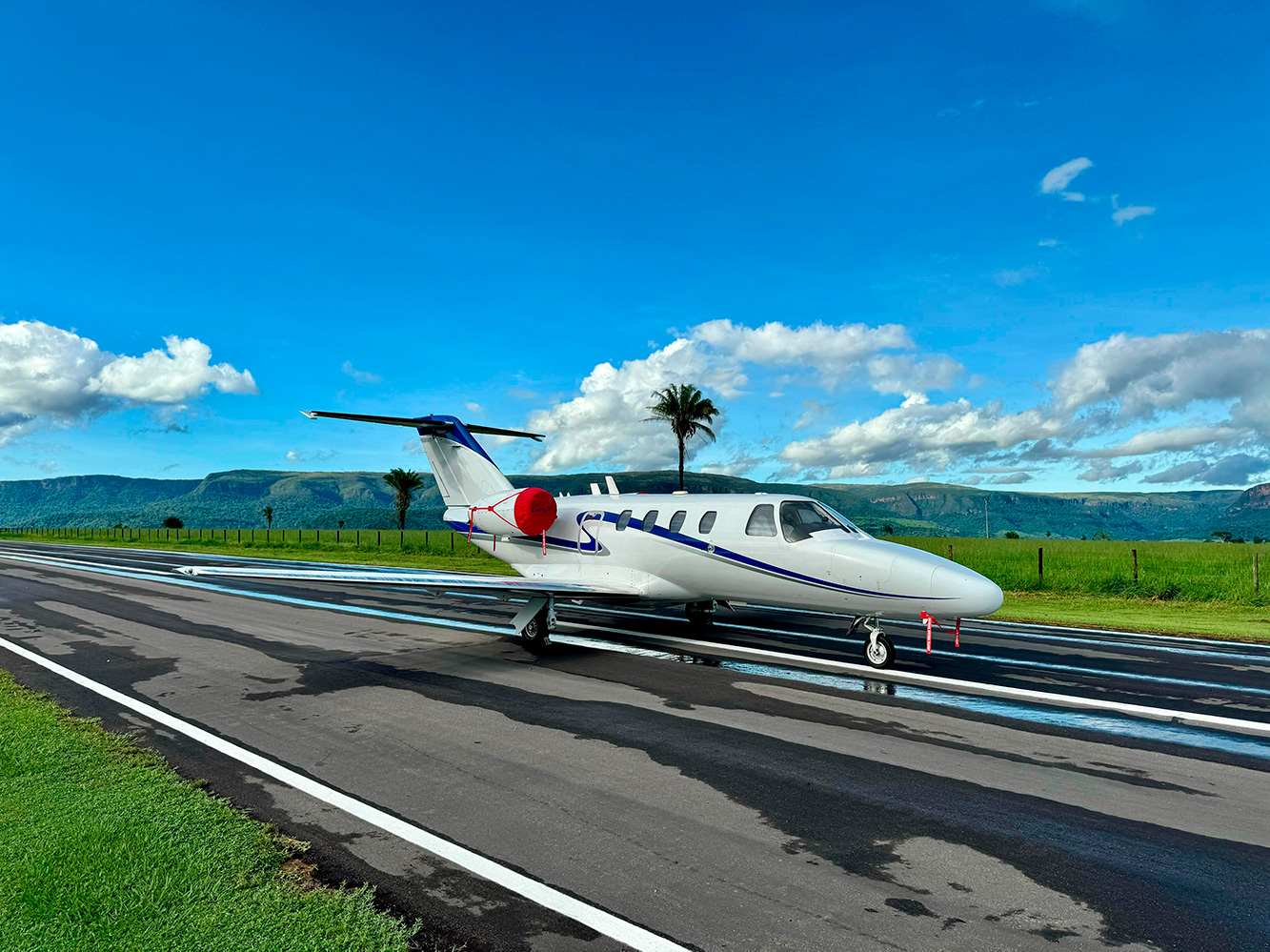 Avião Cessna Citation Jet 525 – Ano 1999 – 6.500 H.T.