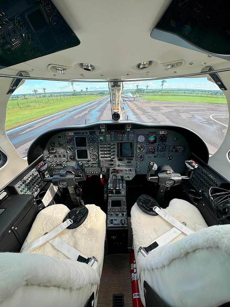 Avião Cessna Citation Jet 525 – Ano 1999 – 6.500 H.T.