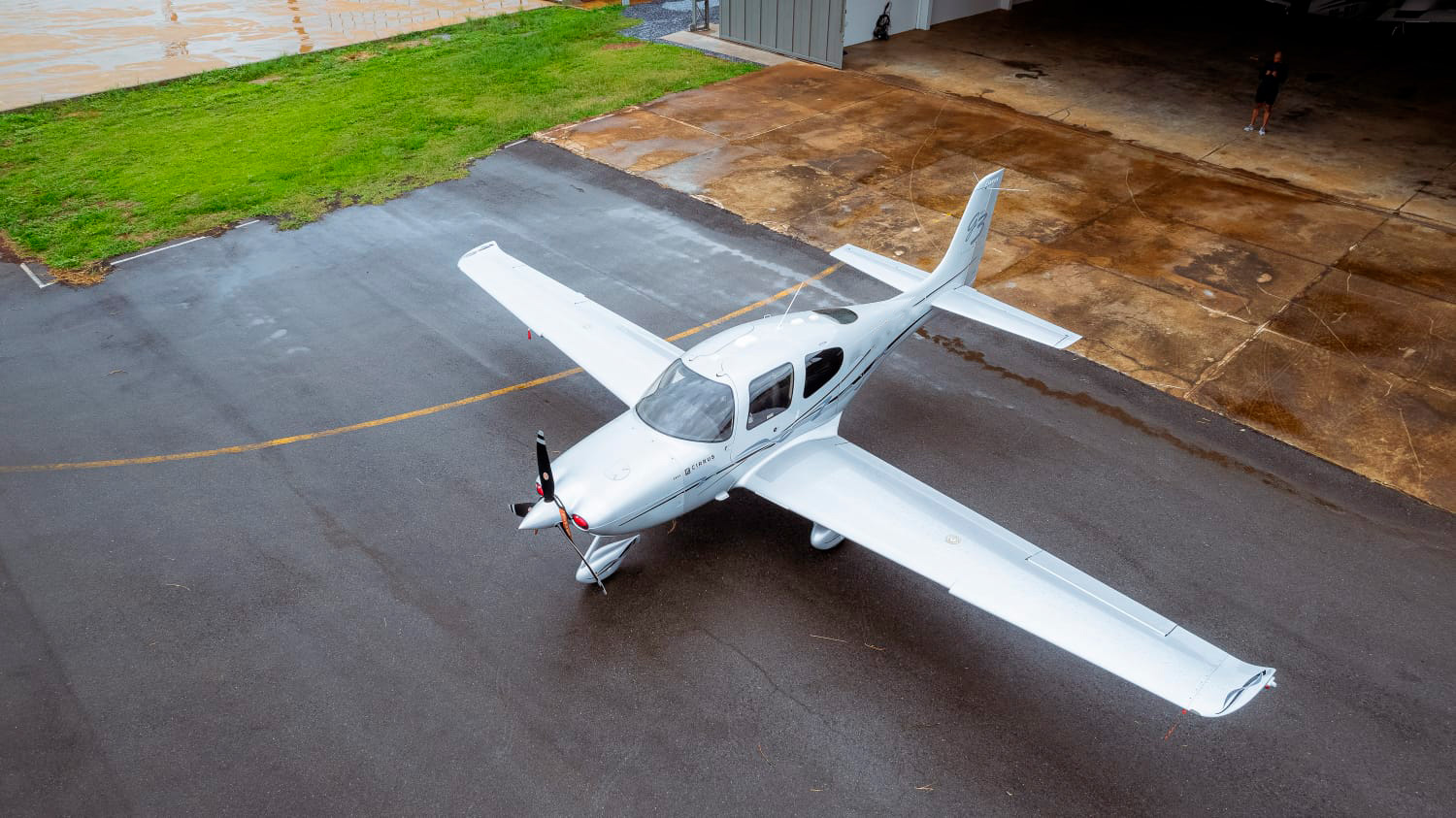 Cirrus SR22 G3 GTS – Ano 2007 – 2.300 H.T.